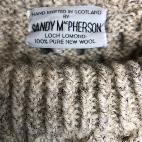 Beautiful Wool Sweater - Picture 2 of 6